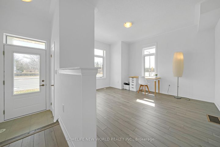 Photo 8 at 61 Carneros Way, Box Grove, Markham