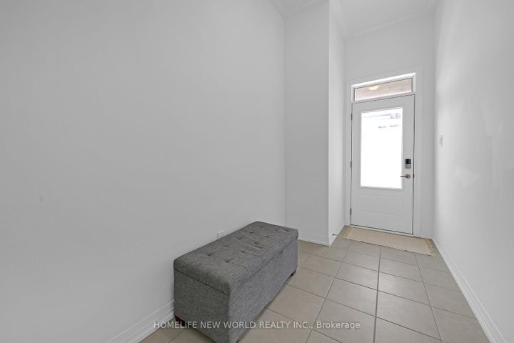 Photo 12 at 61 Carneros Way, Box Grove, Markham