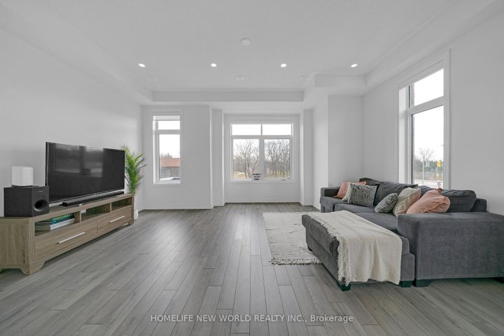 Photo 13 at 61 Carneros Way, Box Grove, Markham