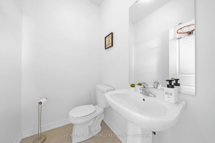 Photo 18 at 61 Carneros Way, Box Grove, Markham