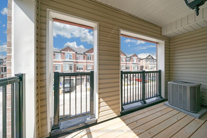 Photo 26 at 61 Carneros Way, Box Grove, Markham