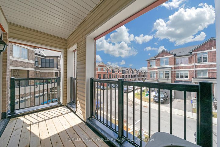 Photo 28 at 61 Carneros Way, Box Grove, Markham