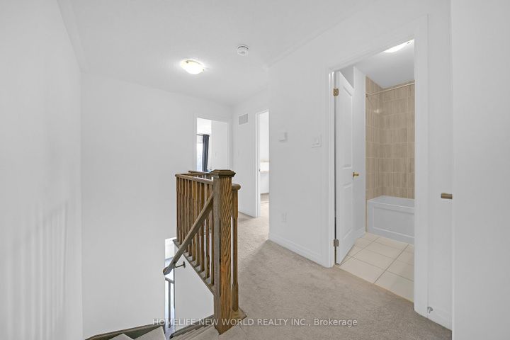 Photo 29 at 61 Carneros Way, Box Grove, Markham