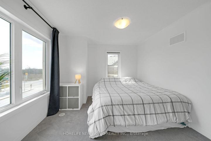 Photo 32 at 61 Carneros Way, Box Grove, Markham