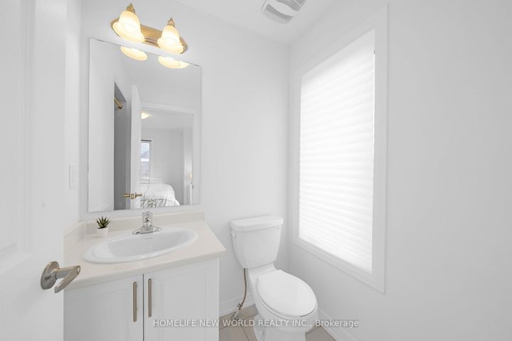 Photo 33 at 61 Carneros Way, Box Grove, Markham