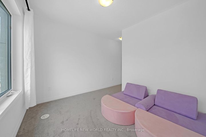 Photo 35 at 61 Carneros Way, Box Grove, Markham