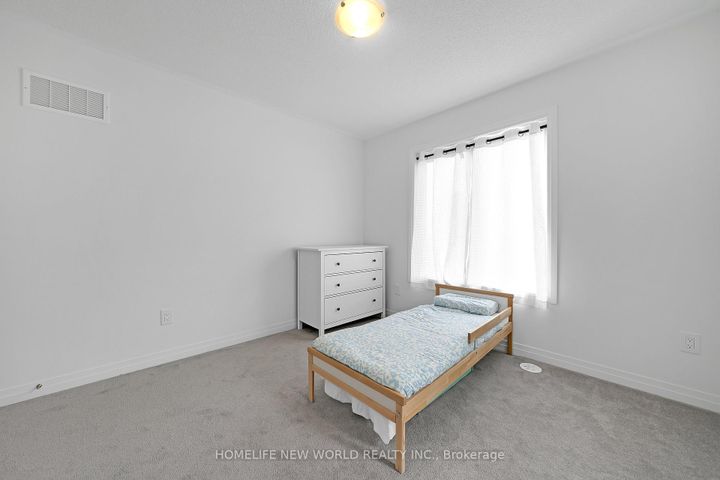 Photo 37 at 61 Carneros Way, Box Grove, Markham