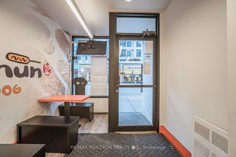 Photo 1 at 582 Yonge Street, Bay Street Corridor, Toronto