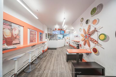 Photo 2 at 582 Yonge Street, Bay Street Corridor, Toronto