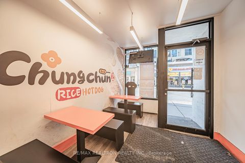 Photo 3 at 582 Yonge Street, Bay Street Corridor, Toronto