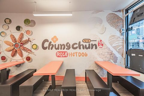 Photo 4 at 582 Yonge Street, Bay Street Corridor, Toronto