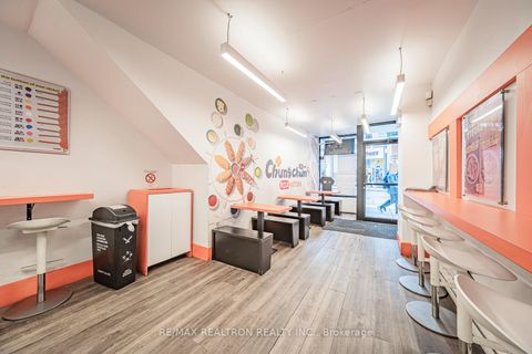 Photo 6 at 582 Yonge Street, Bay Street Corridor, Toronto