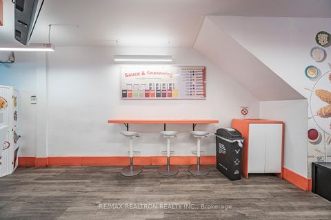 Photo 12 at 582 Yonge Street, Bay Street Corridor, Toronto