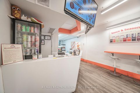 Photo 15 at 582 Yonge Street, Bay Street Corridor, Toronto