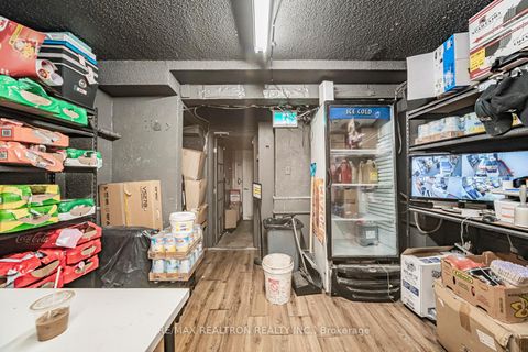 Photo 24 at 582 Yonge Street, Bay Street Corridor, Toronto