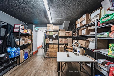 Photo 26 at 582 Yonge Street, Bay Street Corridor, Toronto