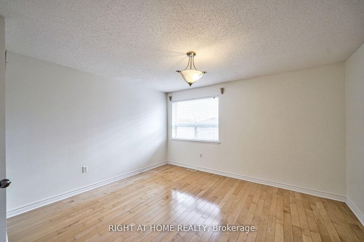 Photo 21 at 25 - 80 Strathaven Drive, Hurontario, Mississauga