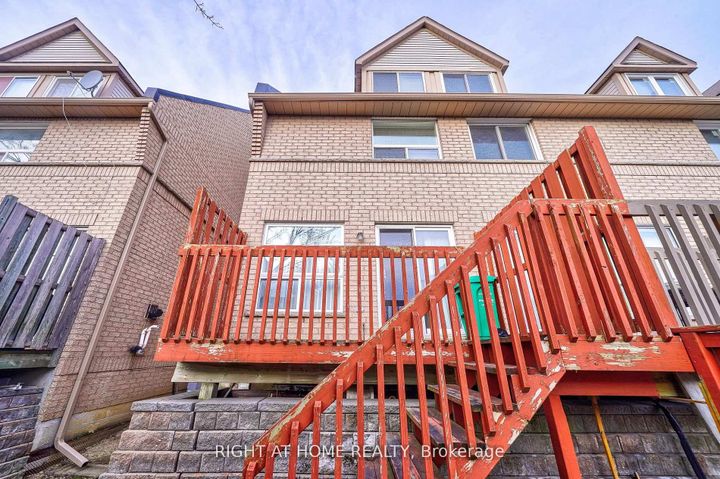 Photo 30 at 25 - 80 Strathaven Drive, Hurontario, Mississauga