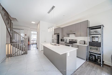 Photo 5 at 22 Benoit Street, Vellore Village, Vaughan