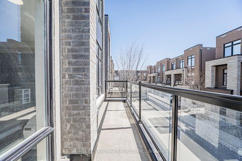 Photo 9 at 22 Benoit Street, Vellore Village, Vaughan