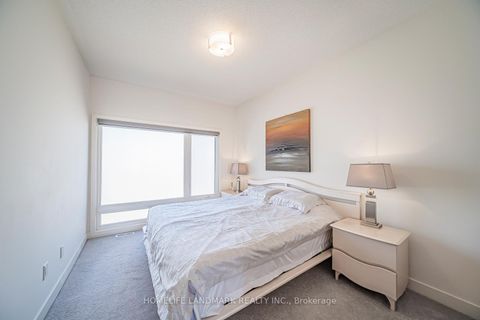 Photo 13 at 22 Benoit Street, Vellore Village, Vaughan