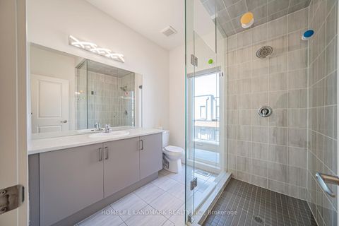 Photo 14 at 22 Benoit Street, Vellore Village, Vaughan