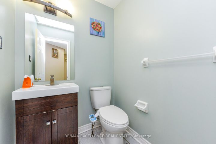 Photo 17 at 33 Wildberry Crescent, Wellington, Brampton