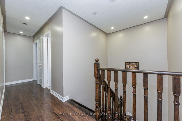 Photo 18 at 33 Wildberry Crescent, Wellington, Brampton