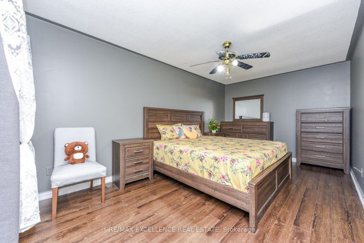 Photo 20 at 33 Wildberry Crescent, Wellington, Brampton