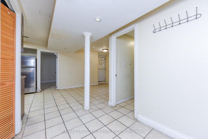 Photo 30 at 33 Wildberry Crescent, Wellington, Brampton