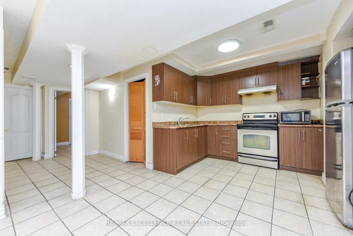 Photo 32 at 33 Wildberry Crescent, Wellington, Brampton