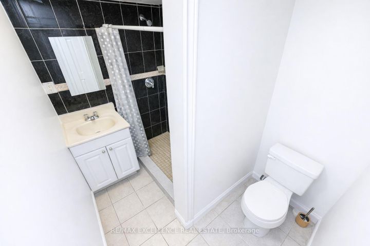 Photo 35 at 33 Wildberry Crescent, Wellington, Brampton