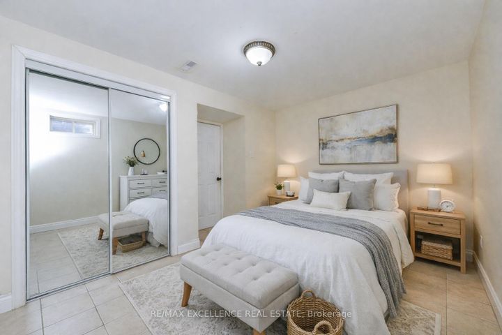 Photo 38 at 33 Wildberry Crescent, Wellington, Brampton