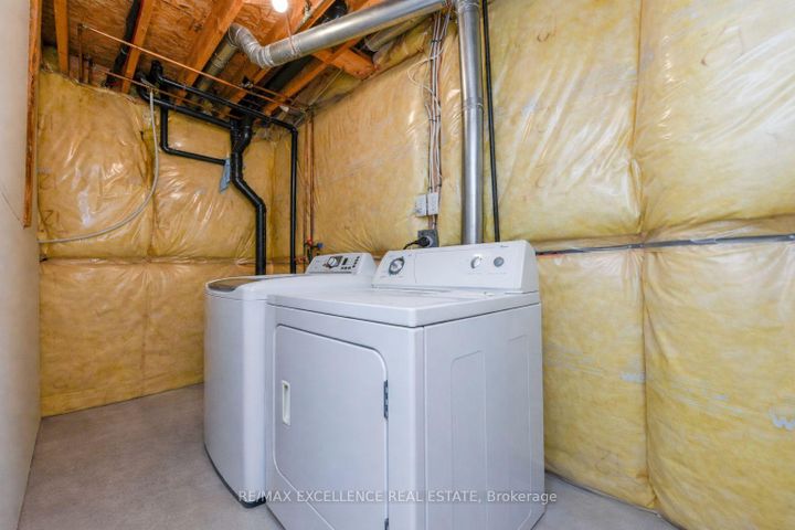 Photo 39 at 33 Wildberry Crescent, Wellington, Brampton