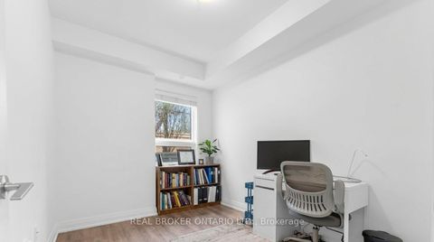 Photo 11 at 31 - 780 Sheppard Avenue E, Bayview Village, Toronto