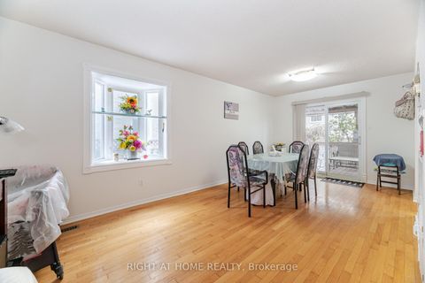 Photo 11 at 5253 Palomar Crescent, Hurontario, Mississauga