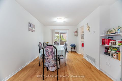 Photo 12 at 5253 Palomar Crescent, Hurontario, Mississauga