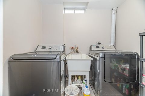 Photo 38 at 5253 Palomar Crescent, Hurontario, Mississauga