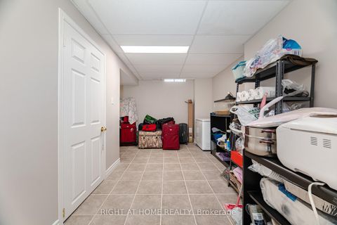 Photo 40 at 5253 Palomar Crescent, Hurontario, Mississauga