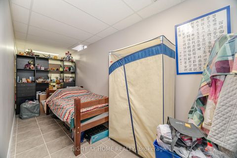 Photo 43 at 5253 Palomar Crescent, Hurontario, Mississauga