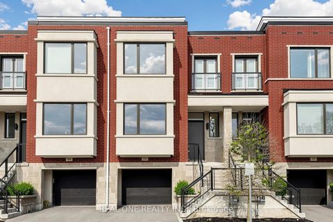 Photo 3 at 101 Genuine Lane, Doncrest, Richmond Hill