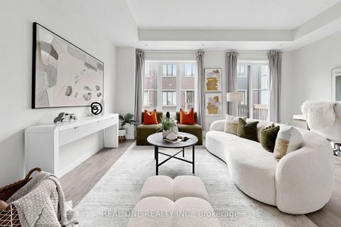 Photo 5 at 101 Genuine Lane, Doncrest, Richmond Hill