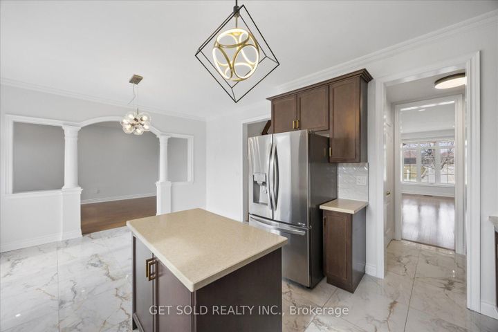 Photo 9 at 11 Maybeck Drive, Credit Valley, Brampton