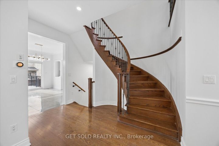 Photo 22 at 11 Maybeck Drive, Credit Valley, Brampton