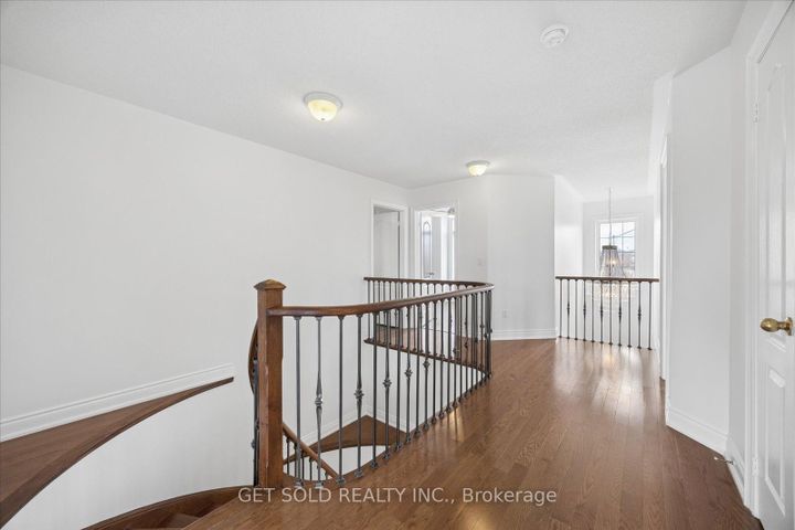 Photo 23 at 11 Maybeck Drive, Credit Valley, Brampton