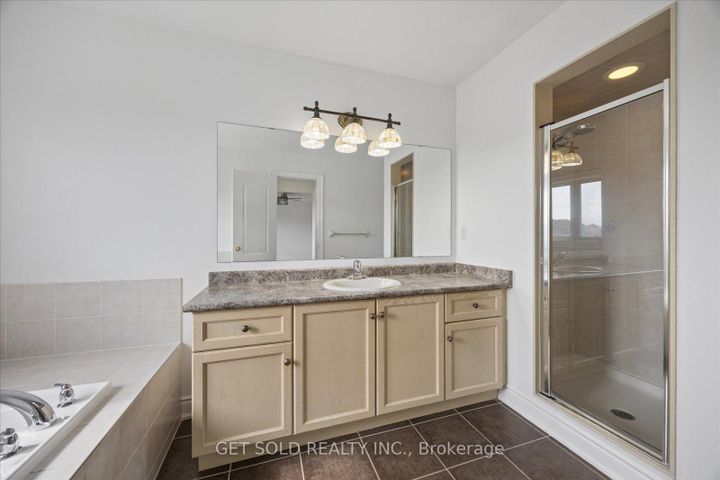 Photo 29 at 11 Maybeck Drive, Credit Valley, Brampton