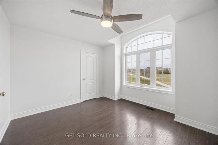 Photo 32 at 11 Maybeck Drive, Credit Valley, Brampton