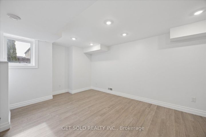 Photo 42 at 11 Maybeck Drive, Credit Valley, Brampton