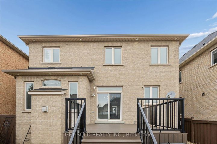 Photo 47 at 11 Maybeck Drive, Credit Valley, Brampton