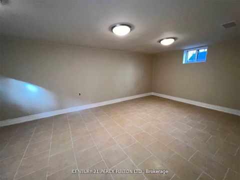 Photo 10 at 48 Connaught Avenue, Newtonbrook West, Toronto